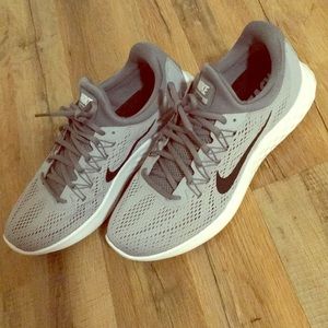 Nike SKYELUX Running